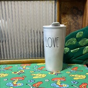 Rae Dunn “Love” Tumbler w/lid
